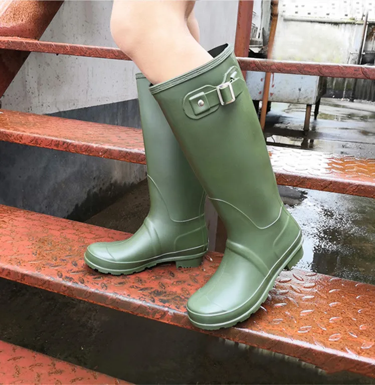 Army Green Женские резиновые сапоги для дождливой погоды обувь для девочек непромокаемая обувь из ПВХ г. Женские непромокаемые сапоги желтого цвета модные женские сапоги до колена - Цвет: Army Green