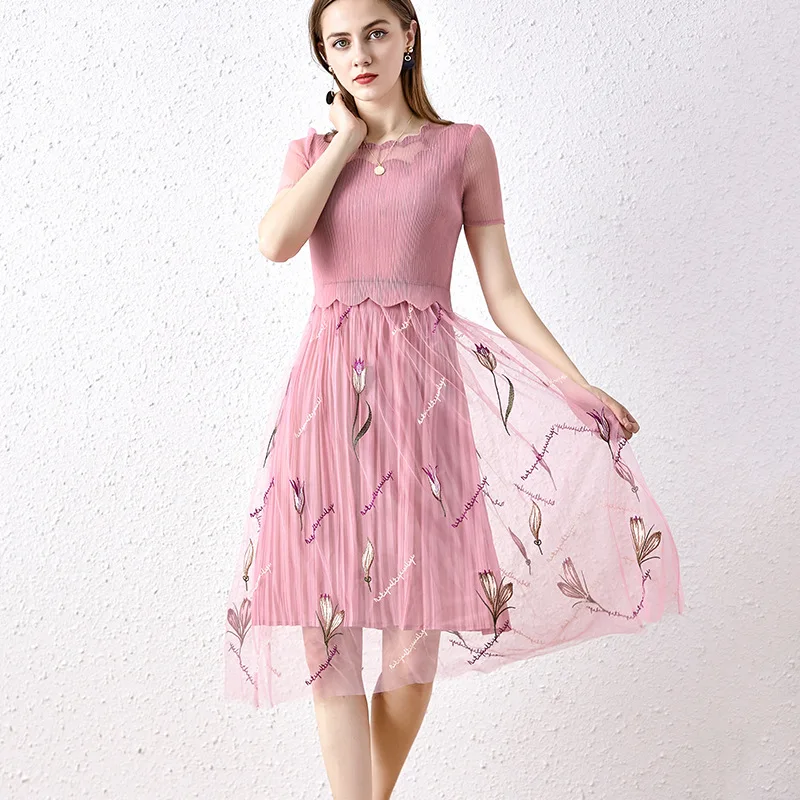 

Miyake Pleated Dress Summer Women's 2020 New Heavy Embroidered Round Neck Short Sleeved Slim Fresh Perspective Gauze Dress Midi