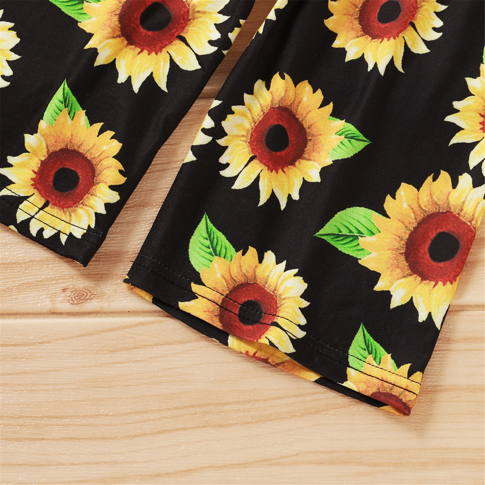 

3Pieces Kids lovely Suit Set Solid Color U-Neck Sleeveless Crop Tops Sunflower Print Pants bow Headband for Summer 2-6 Years