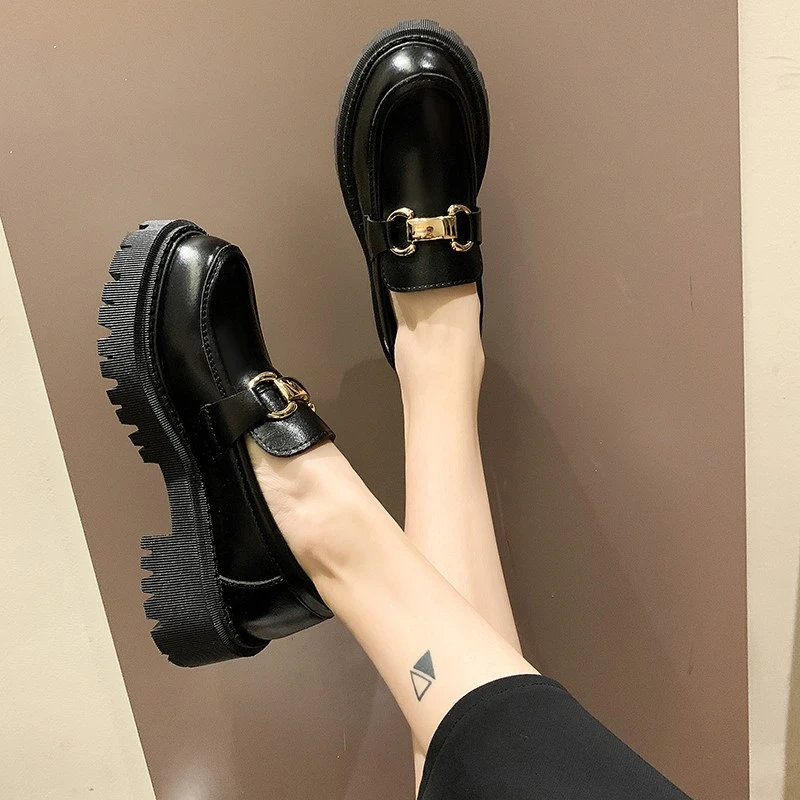 

2021 Spring and Autumn New Women's Flat Shoes Ladies Leather Platform Shoes Casual Buckle Shoes Ladies Fashion All-match Shoes