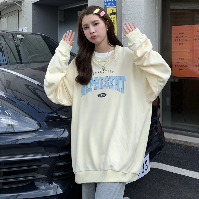 

Женский пуловер с длинным рукавом и цветочным принтом