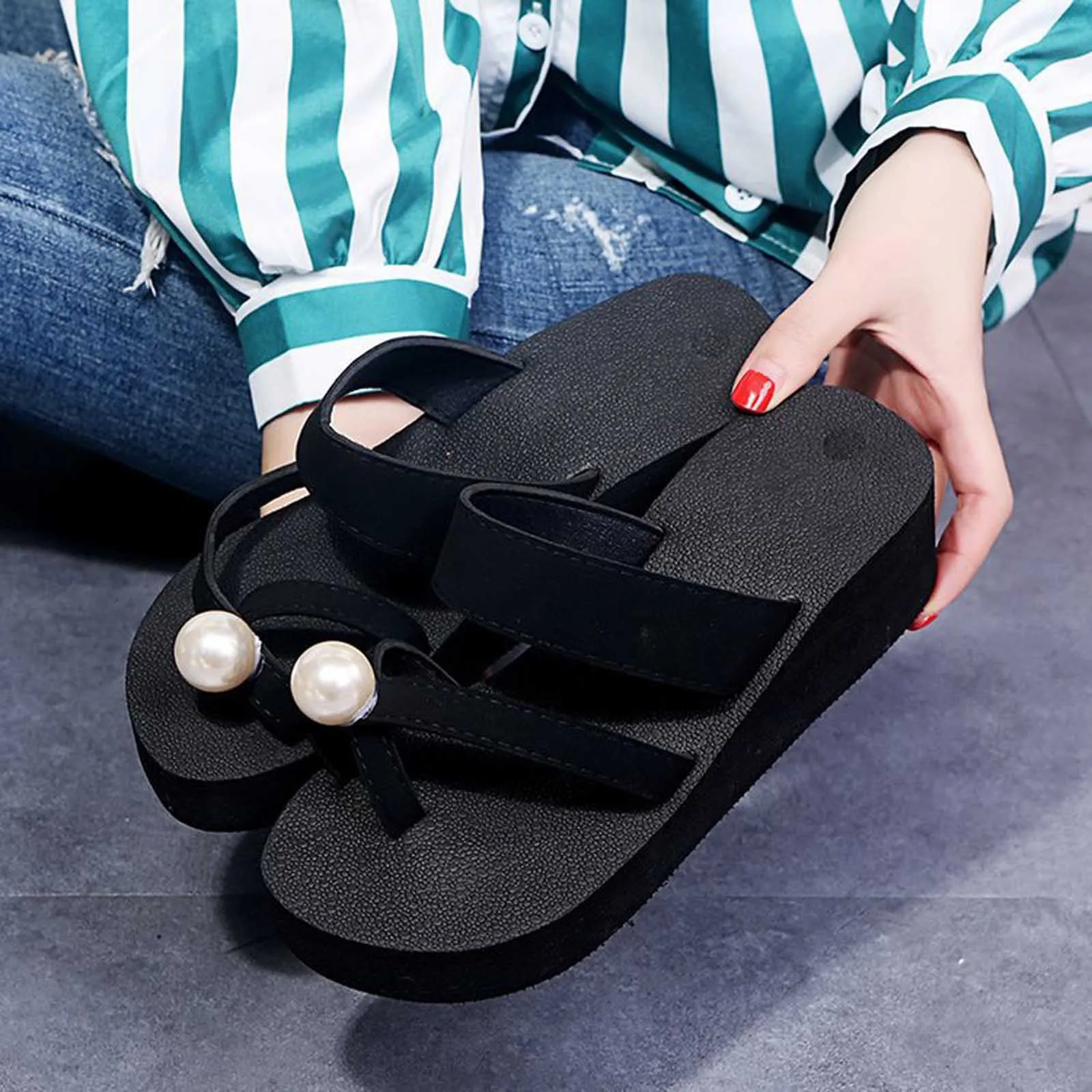 

Sandals 2021 Sandalias Fashion Shoes For Women Color Diamond Butterfly Flip Flops Casual Wedge Slippers