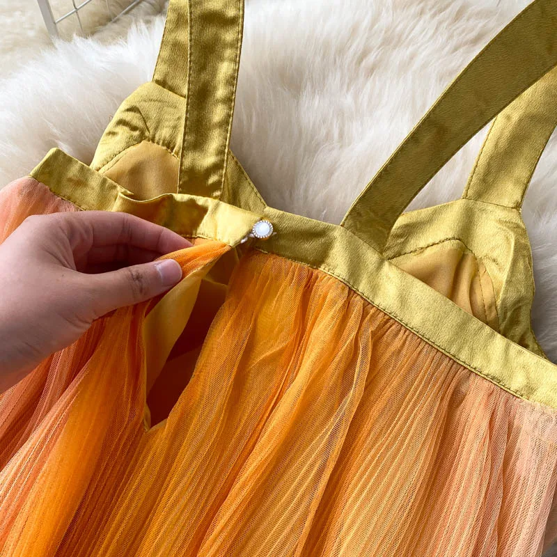 

Summer Dress Woman 2021 New Design Gradient Color Mesh Pleated Casual Women's Dresses Sexy V-neck Beach Suspender Dress Women