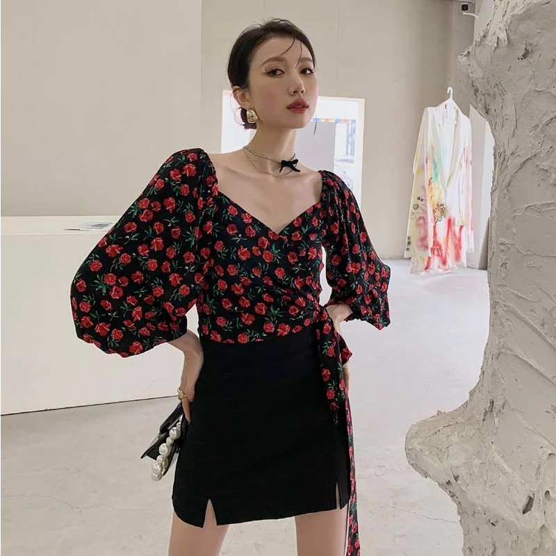 

Korejepo Women Shirt 2021 Spring Summer New French Vintage Gentle Floral Print V-neck Lantern Sleeve Lace Up Waist Blouse Female