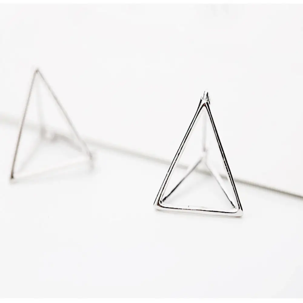 

Sterling Fashion Wild Three-dimensional Triangle Earrings Jewelry Jewelry Wholesale