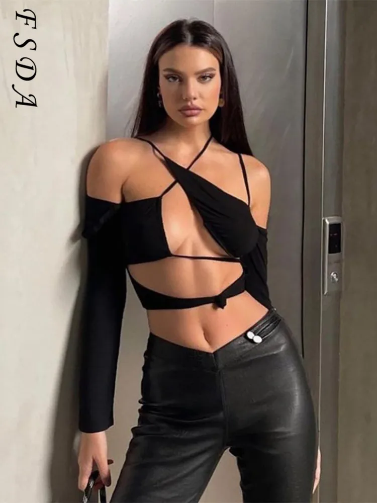 

Футболка женская летняя черная с длинным рукавом и вырезами