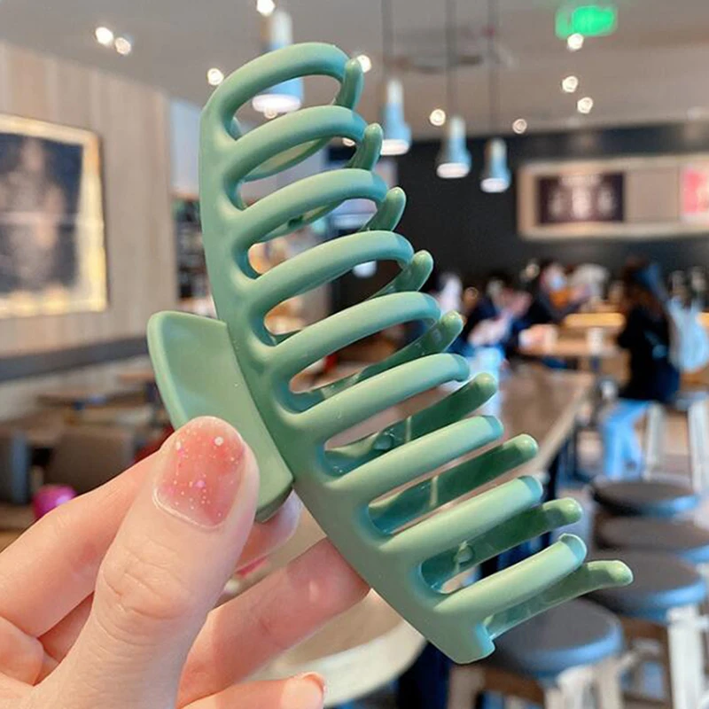 

1PC Korean Solid Large Hair Claws Elegant Acrylic Hairpins Barrette Crab Hair Clips Headwear for Women Girls Hair Accessories