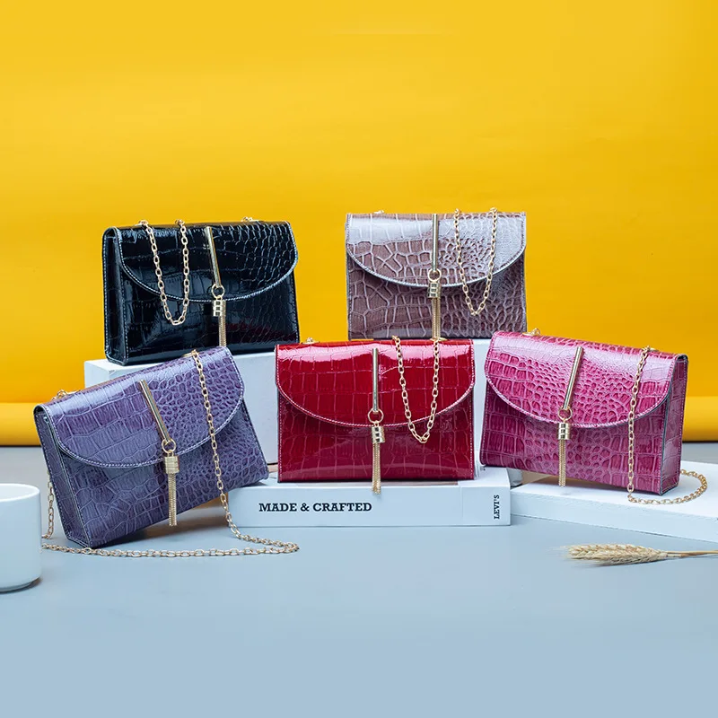 

Ladies Hand Bag Women's Bag 2021 New Glossy Crocodile Pattern Hanging Silk Chain Small Square Bag Gift Small Bag