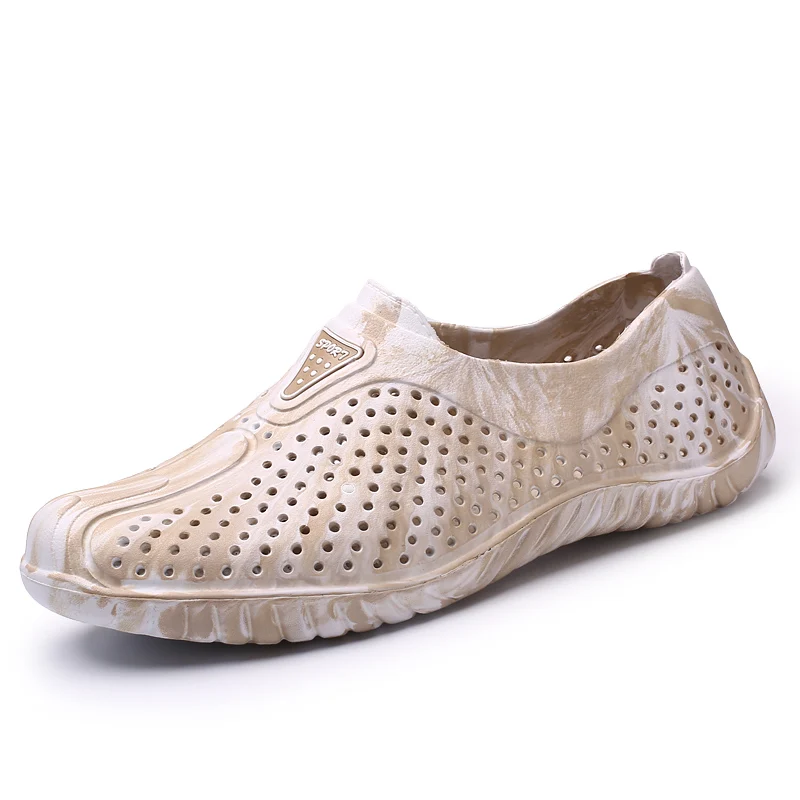 

Men Sandals Summer Garden Shoes Breathable Beach Shoes Outdoor Walking Hollow Clogs Couple Slipper