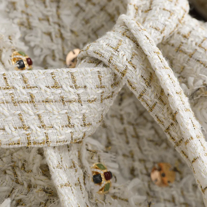 

Woman Winter Tweed Woolen Jackets and Coats 2019 Runway Fashion Gold Embossed Vintage Plaid Long Wool Blend Coat Overcoat