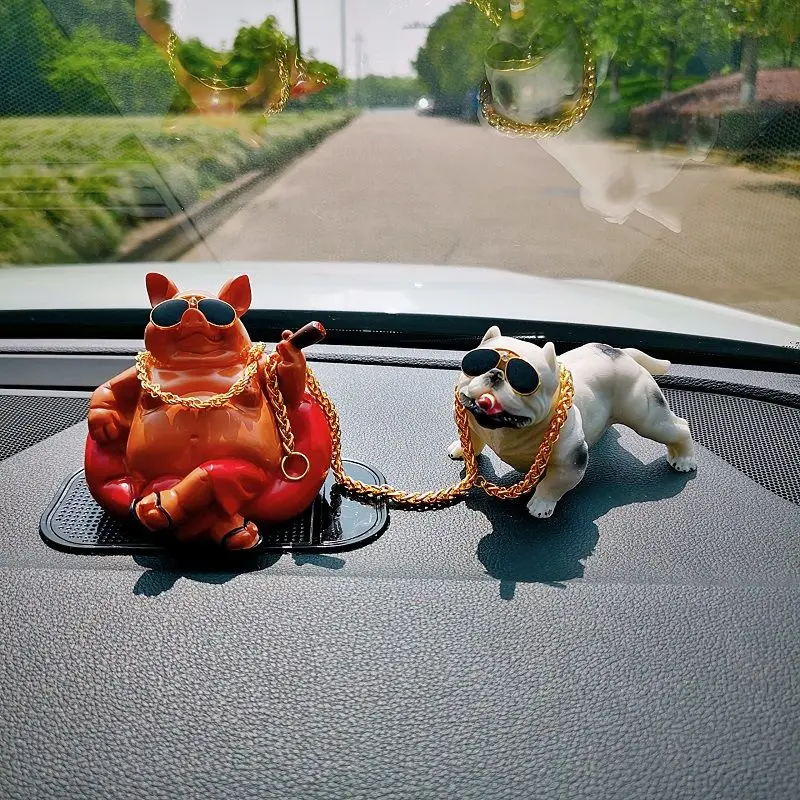 

Car network red social dog car console personality creative social pig decoration car supplies small ornaments
