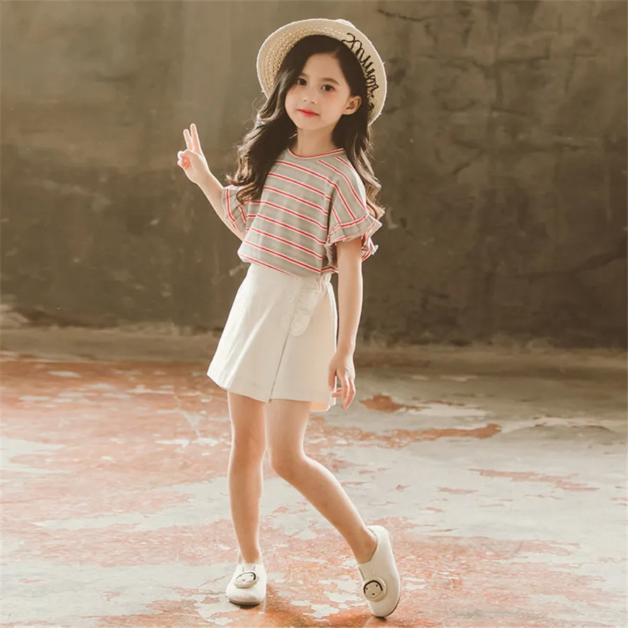 Комплект летней одежды для девочек топ с коротким рукавом и шорты повседневный