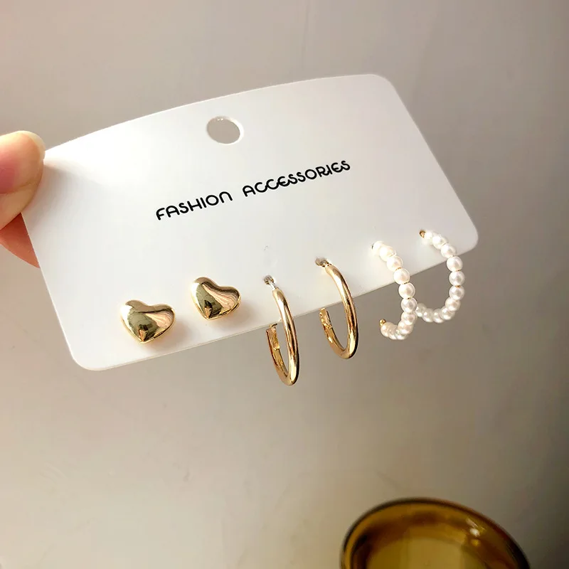 

Korean Temperament Simple Love Heart-shaped Earrings Personality C-shaped Pearl Earrings Trendy Three-piece Earrings for Women
