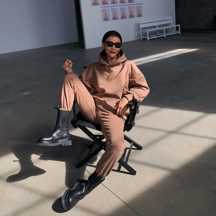 Костюм спортивный женский однотонный из двух предметов флисовый свитшот с