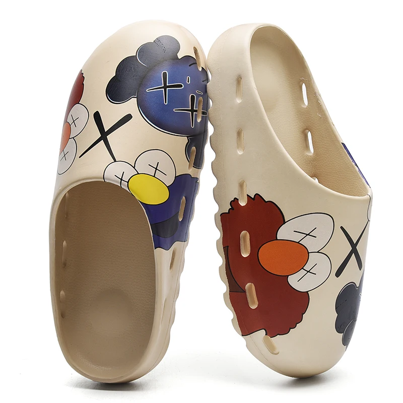 

Cartoon shoes 2020 luxury brand slider men's slippers indoor indoor slippers graffiti leisure beach slippers quality