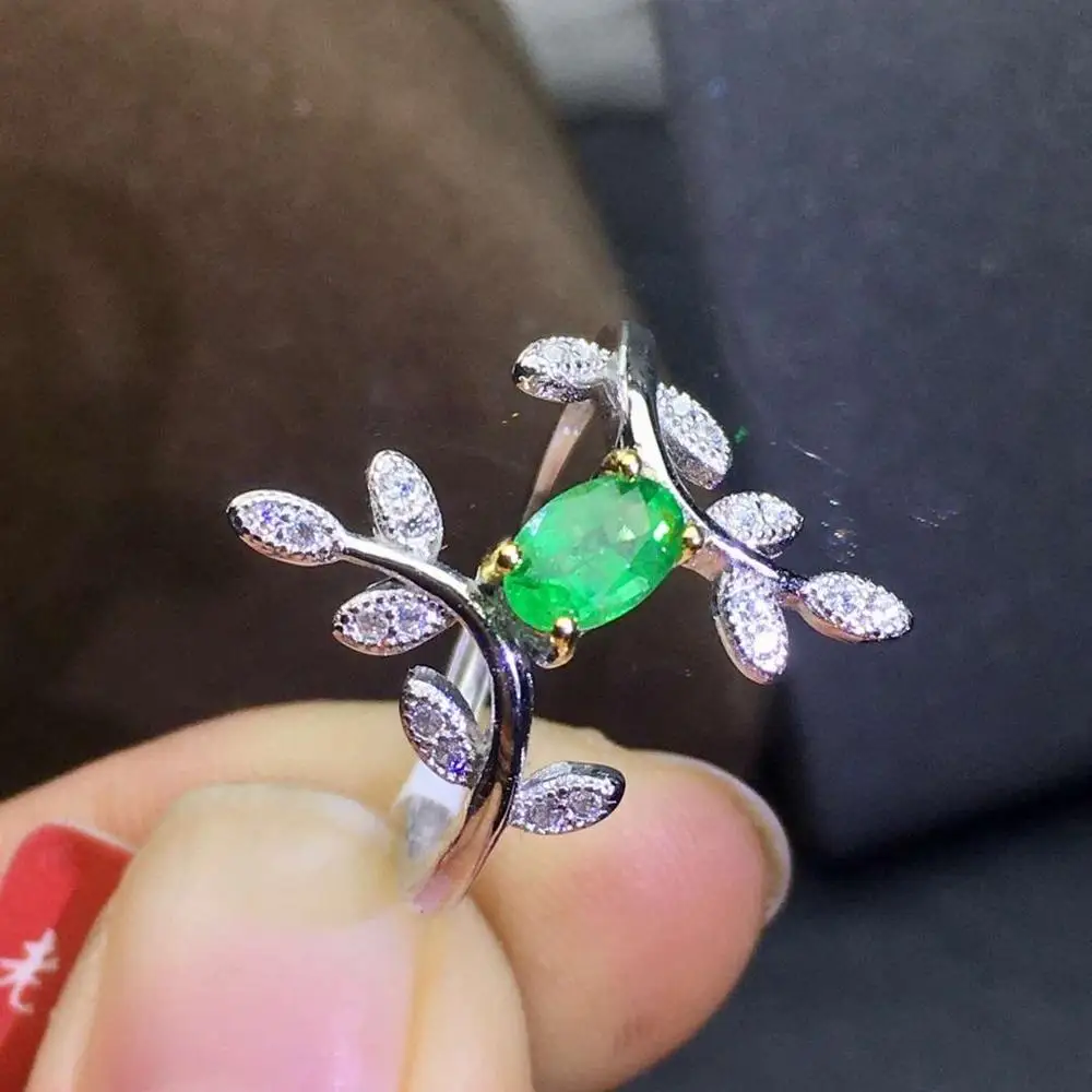 Женское кольцо с натуральным изумрудом из серебра 925 пробы | Украшения и