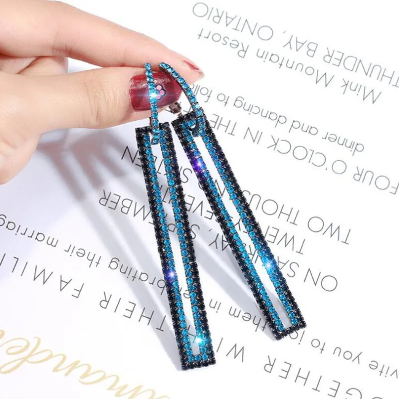 blue Корейские модные блестящие длинные серьги с кристаллами, геометрические полые квадратные Стразы, трендовые серьги-капли для женщин, вечерние ювелирные изделия - Окраска металла: blue