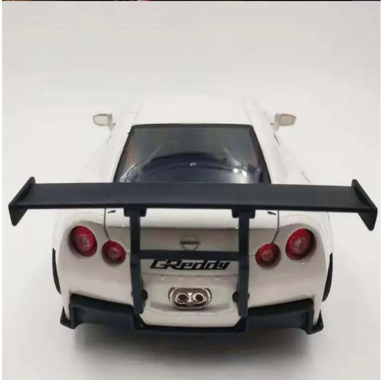 1:24 Nissan supercar,high simulation alloy car model,collectible alloy model,new hot sale,free shipping