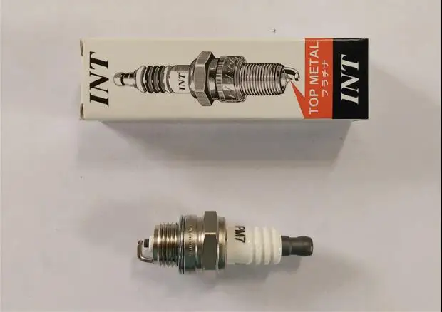 Свеча зажигания BPMR7A 4626 для EFCO EMAK OLEO-MAC 435 440 446 453 725 730 735 740 746 753 755 8300 8350 | Инструменты
