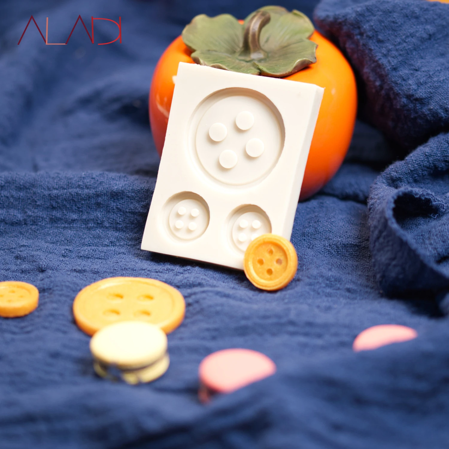 

Button Shapes Chocolate Silicone Mold Candy Fondant Cake Mould Biscuits Cookies Soap Molds Cake Decoration Baking Tools AD259