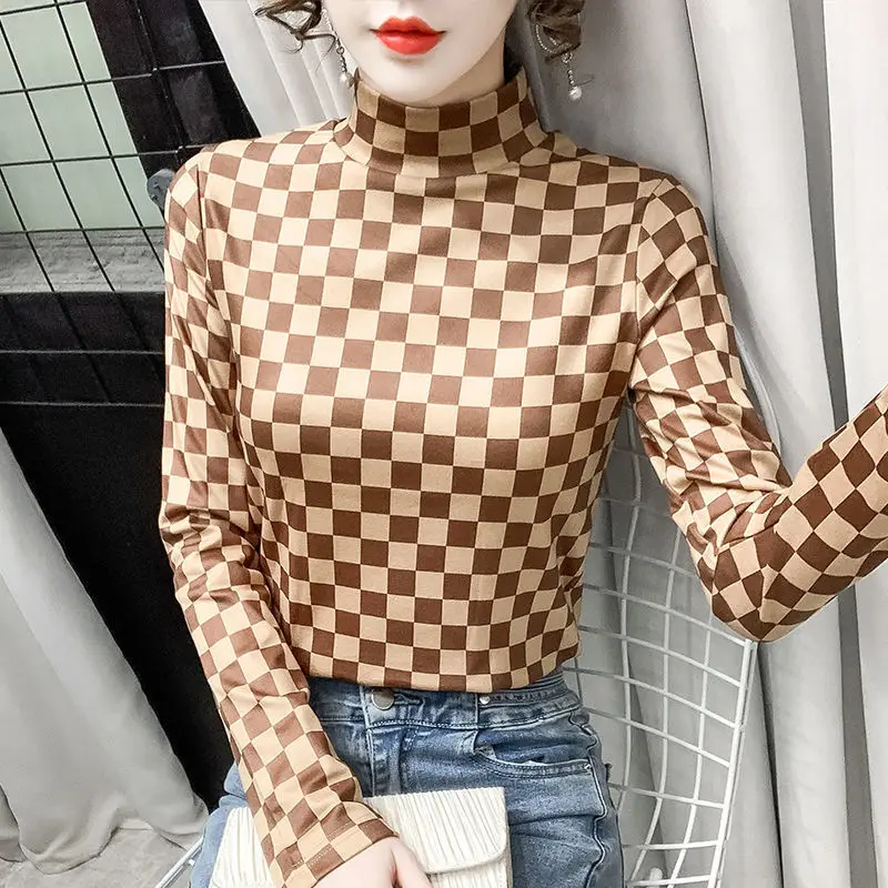 

One plus t-shirt semi-high collar bottoming female black and white plaid autumn and winter long sleeves wild warm clothes tide