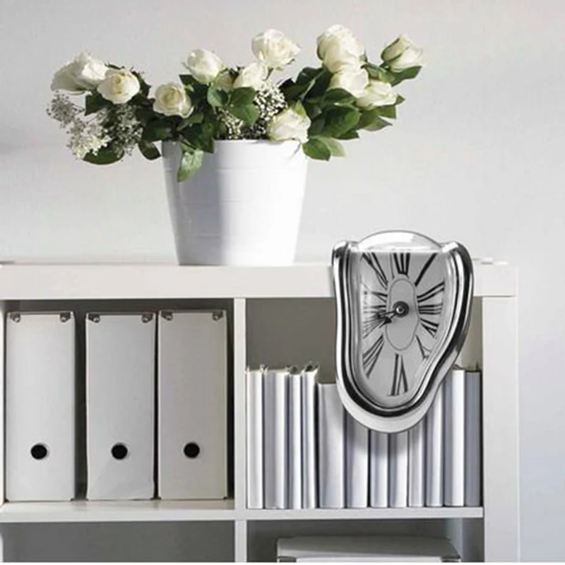 Искаженные настенные часы креативные в стиле сюрреалиста Сальвадора Дали