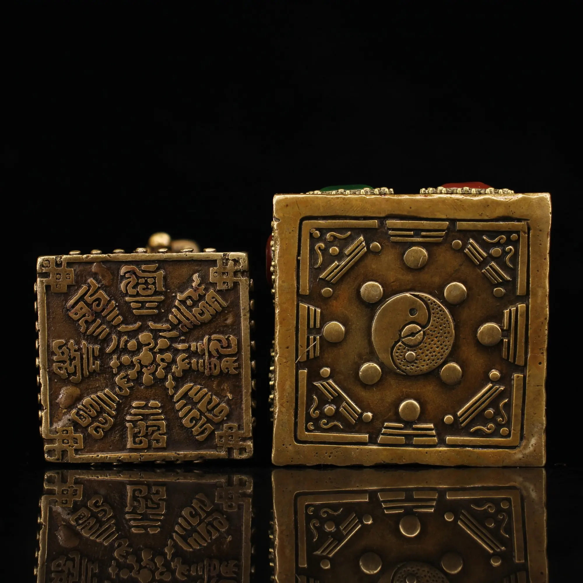 

wedding decoration Collection of Qing Dynasty old copper handmade gemstone inlaid seals Tiger statue seal