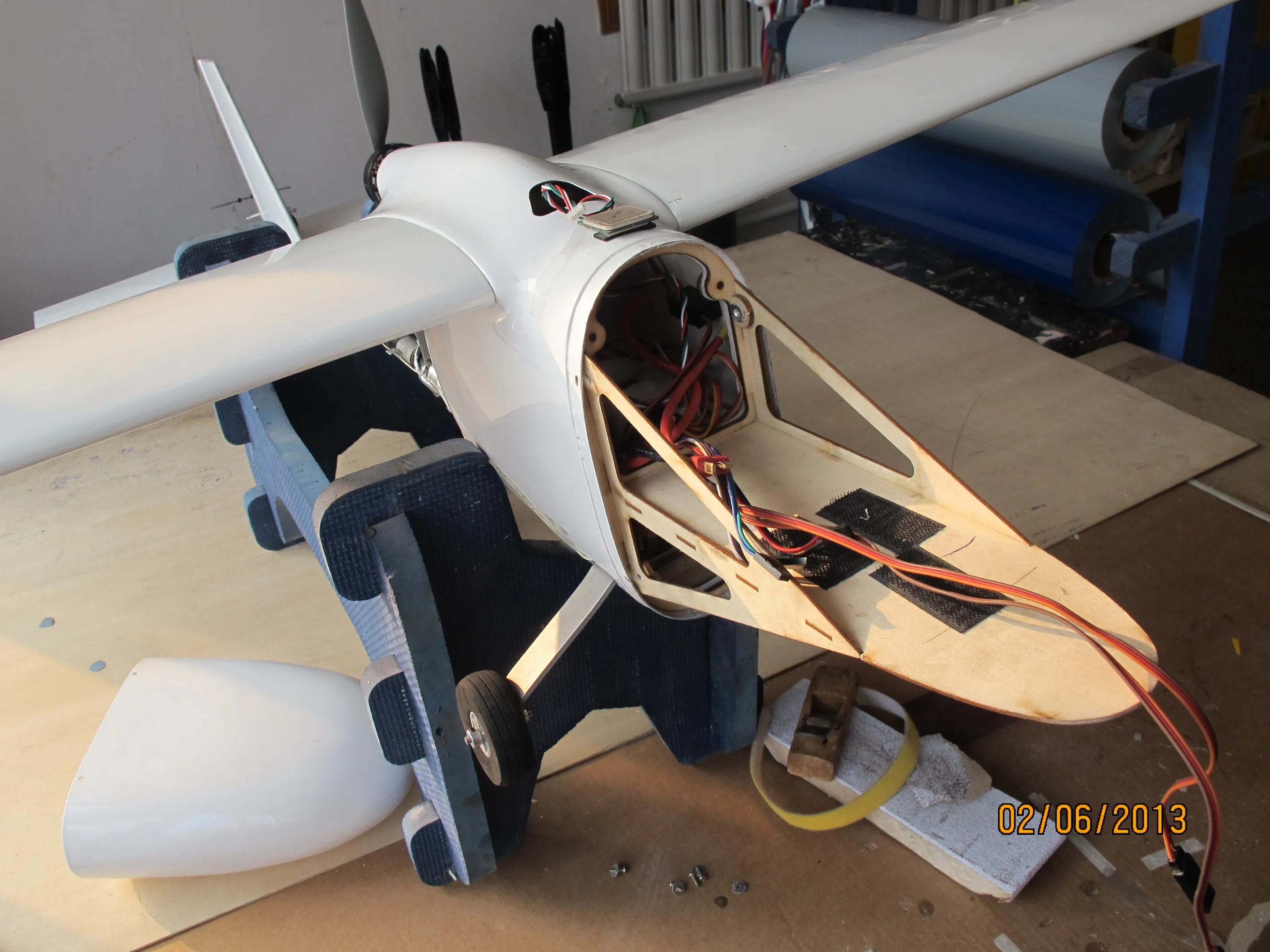 Skywarrior 2030 мм UAV FPV платформа Самолеты белый Акция пульт дистанционного управления Электропитание планер RC модели самолетов комплект