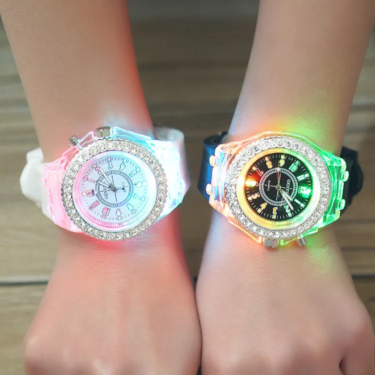 Geneva Luminous LED Watch Male and Female Student Couple Silicone Luminous Watch Cadeau Eid Adornos 