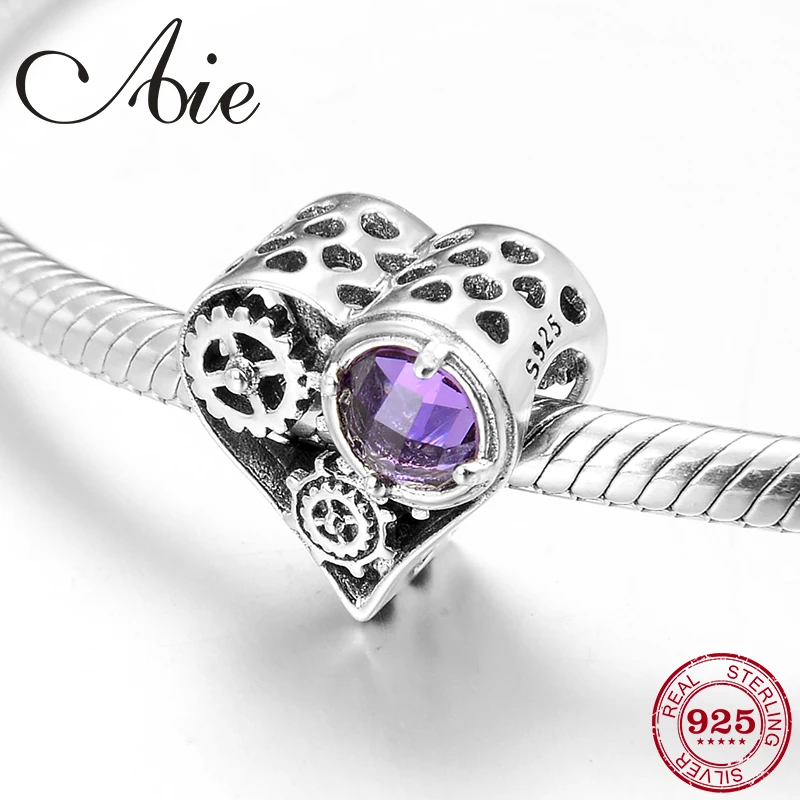 Очаровательное вращение в виде сердца соответствует оригинальному Европейскому