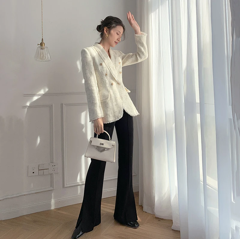 

[EAM] Women Double Breasted White Burr Blazer New Lapel Long Sleeve Loose Fit Jacket Fashion Tide Spring Autumn 2021 1DD5011