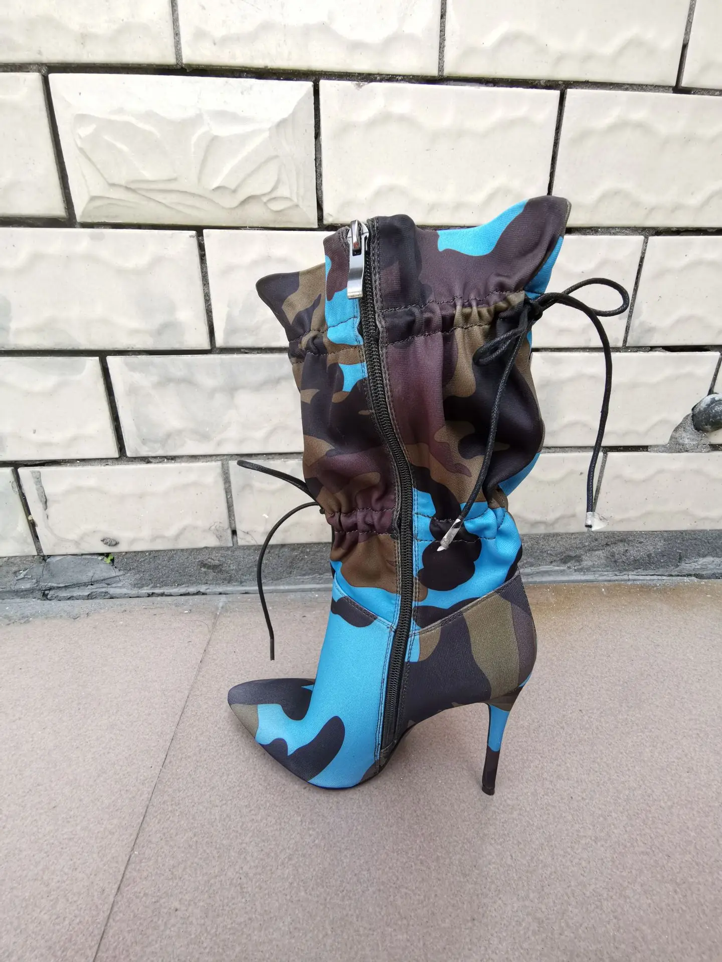 Stylesowner/Новинка года; модные камуфляжные ботильоны на высоком каблуке-шпильке; женская обувь на шнуровке; пикантные шикарные ботинки для ночного клуба