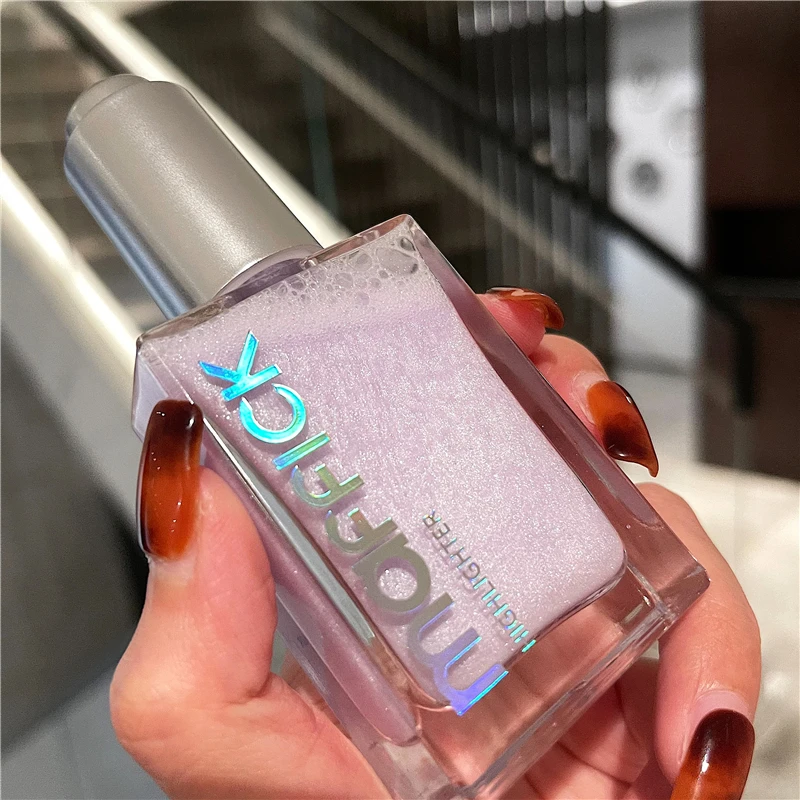 

4 Colors 30ml Metallic Liquid Face Body Highlighter Illuminator Shine High Light Makeup Bronzer Liquid Facial and Body Cosmetics