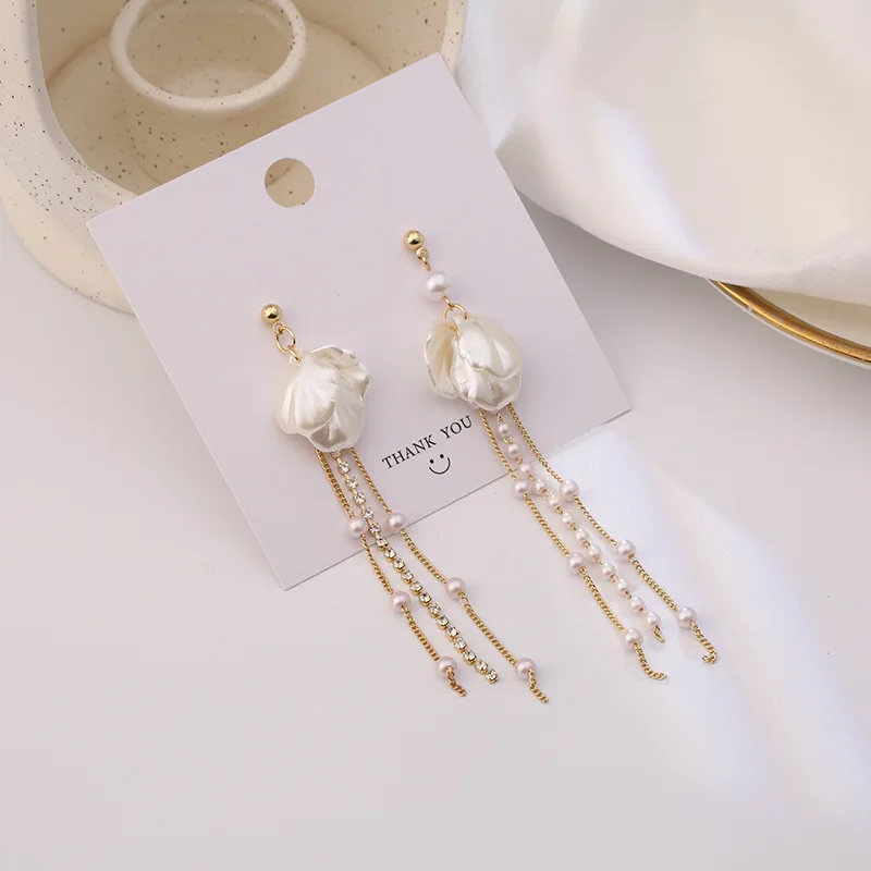 

2020 New Elegant Simulated Pearls Chain Long Tassel Shell Drop Earrings For Women Girls Fashion Wedding Brinco Party Jewelry