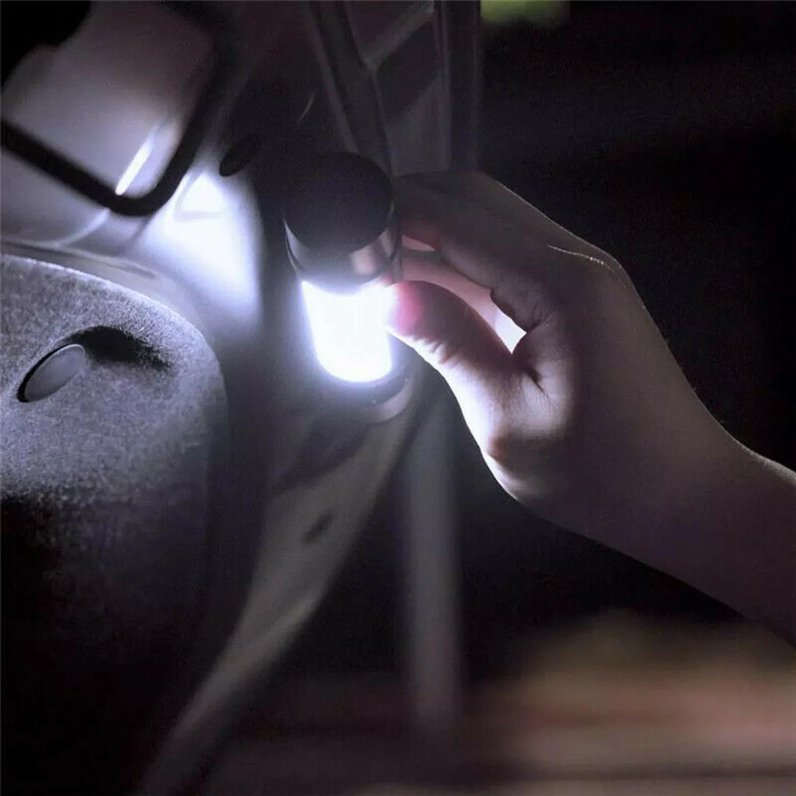 

Mutifunctional 6 in 1 LED Thunder Flashlight Portable Warning Light for Outdoor HG99