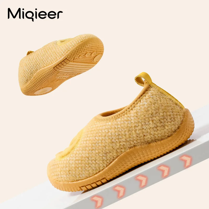 Зимние детские тапочки для дома мальчиков и девочек мягкие с мультяшным