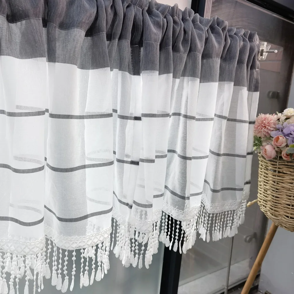 Короткие шторы ручной работы серые полосатые кухонные занавески с бахромой