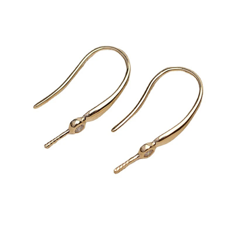 Рисунок 5 - Оригинальные золотые серьги в форме сердца AU 750 18K