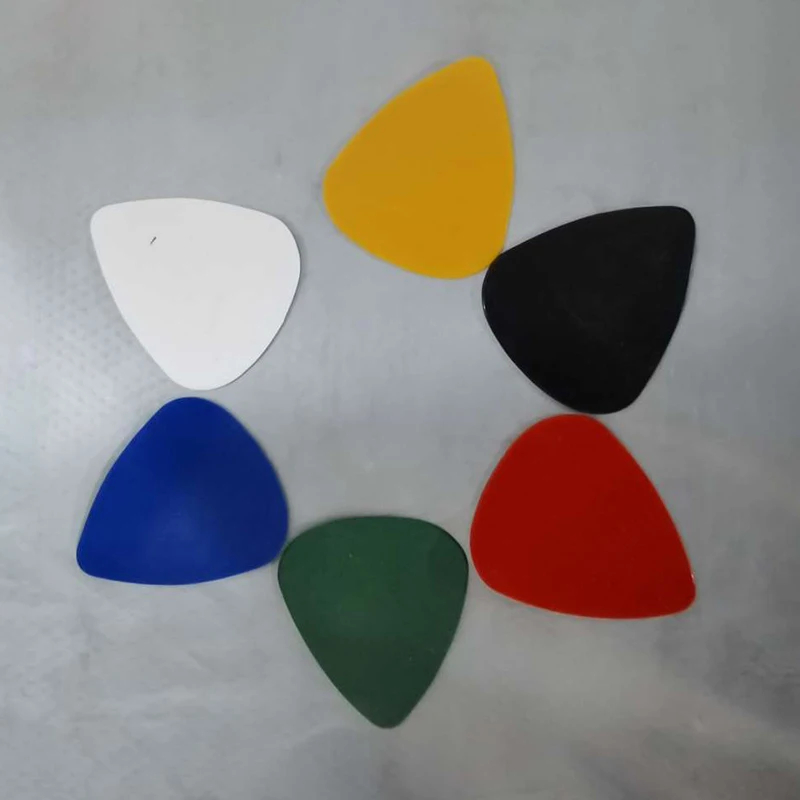 100pcsset akustische picks elektrische bass pic plektrum vermittler guitarra musical instrument dicke mischen gitarre pick free global shipping