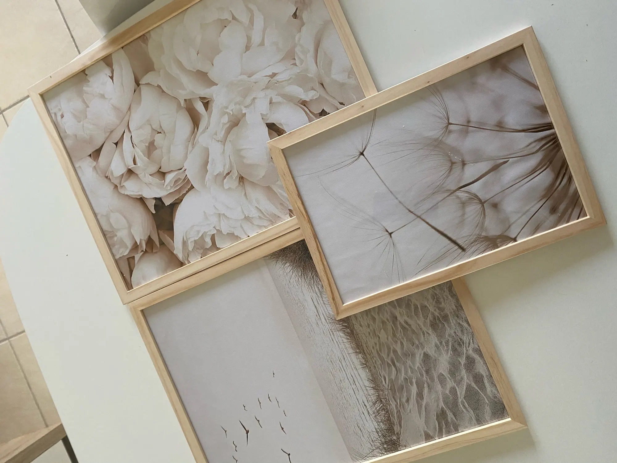 Скандинавский светильник лый цвет бежевый белый пейзаж холст современная модная