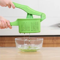 045 household multi functional vegetable filling water squeezing device vegetable fruit juice pressing dehydrator hand pressing