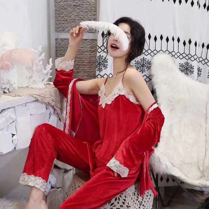 

2020 Autumn Winter Gold Velvet three-piece pajamas set Warm Sexy Lace pyjamas Long Sleeves Plus size Pajamas for woman