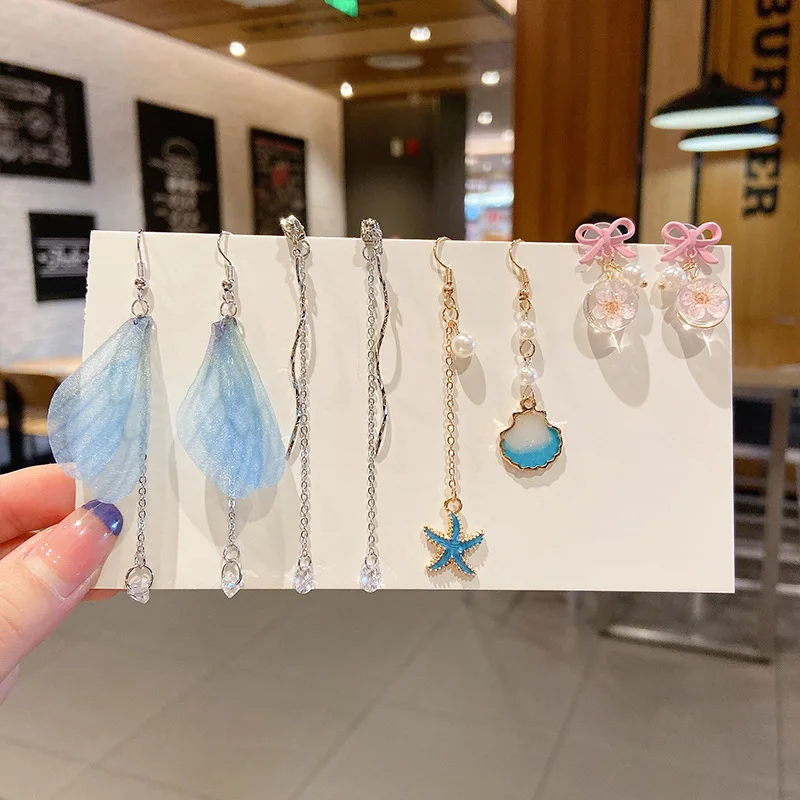 

Korean Fashion Sweet Daisy Stud Earrings Set For Women Girls Elegant Sunflower Star Moon Butterfly Earrings Jewelry