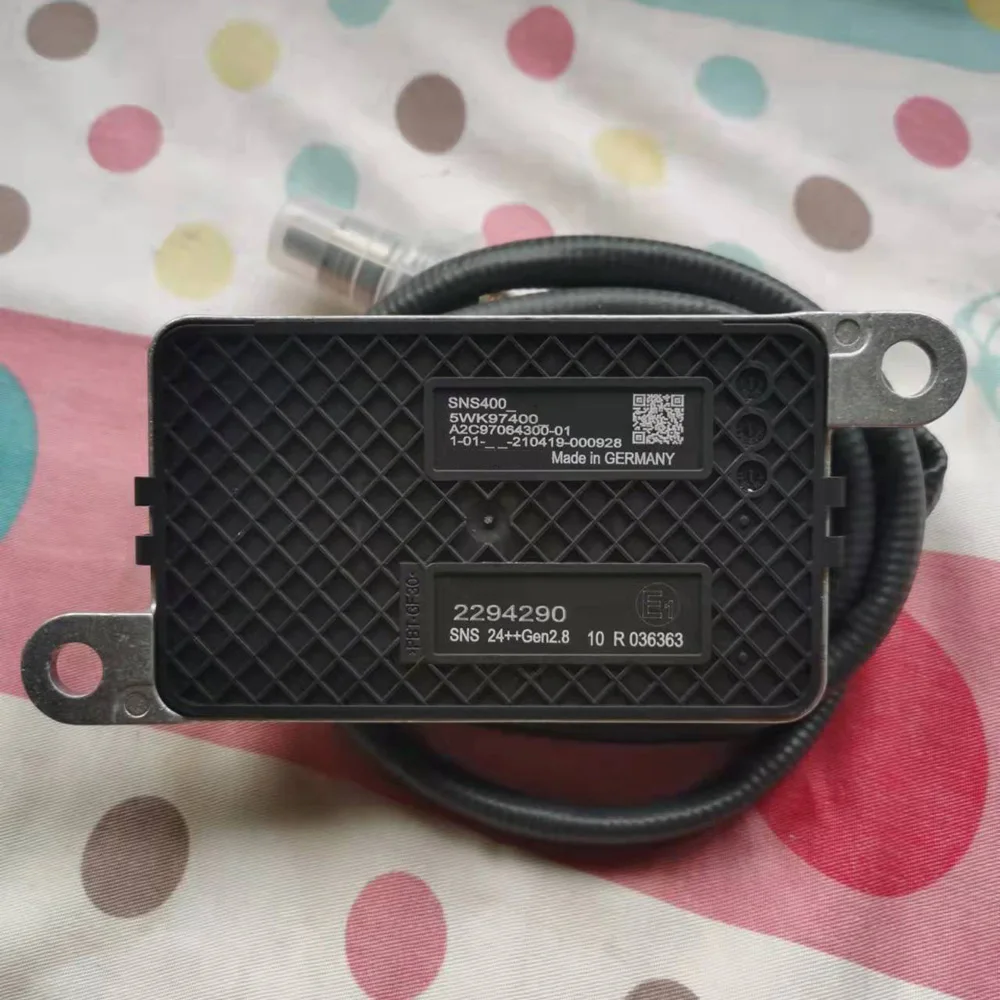 

2294290/2064768/2247380/2296800 5WK97400 Genuine NOX Sensor Nitrogen Oxygen Sensor For Scania Engine Truck Accessories