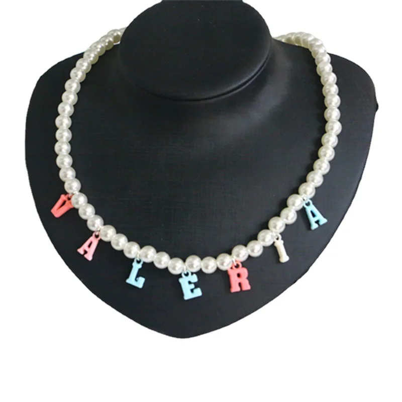 Y2K ювелирные изделия Жемчужное акриловое ожерелье конфетных цветов с буквами для