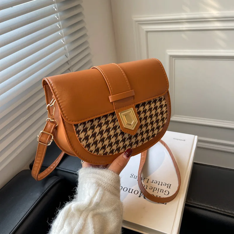 

Сумка-кроссбоди женская клетчатая через плечо из искусственной кожи