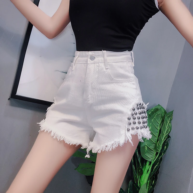 

2020 Spring New Short High Waist Heavy Industry White Riveting Nail Denim Shorts Slim All-match Hot Short Shorts Women Harajuku