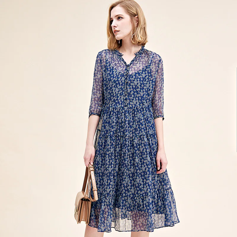 Шелковое платье пуловер средней длины шелковое с цветочным принтом и рукавом