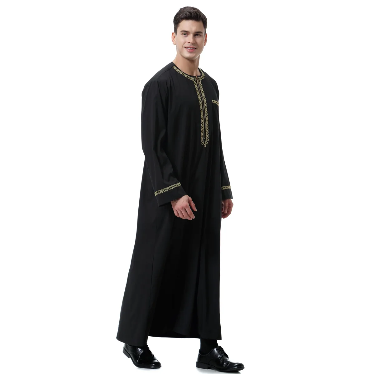 2021 Round Neck Muslim Robe Arab Male Thobe Embroidery Solid Arabic Arabia Eid Turkey Abaya Male National Islamic Dressing Men