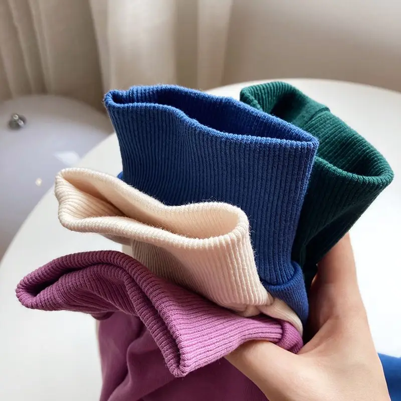 

Hoodies & Sweatshirts